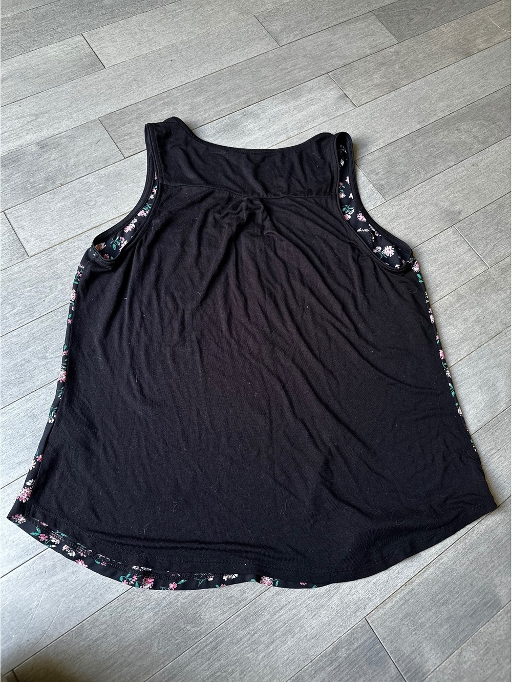Women’s Candie's Black Floral Sleeveless Blouse Tank Top summer size Medium - Picture 4 of 5